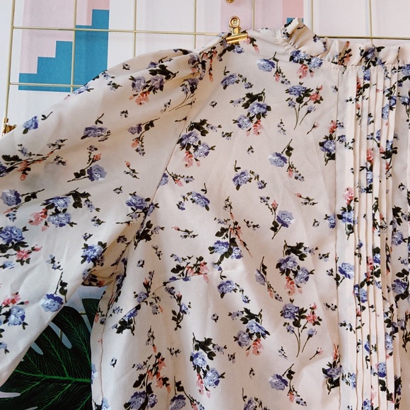 Shein modest floral top - Picture 4 of 4